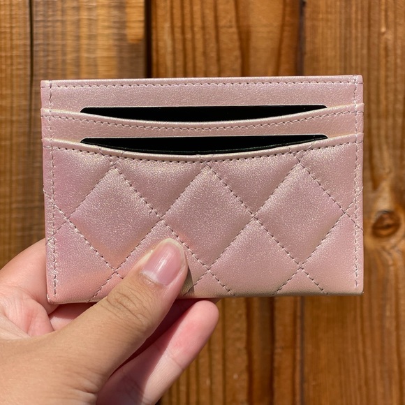 SOLD Chanel 21K Classic Card Holder - Picture 2 of 6